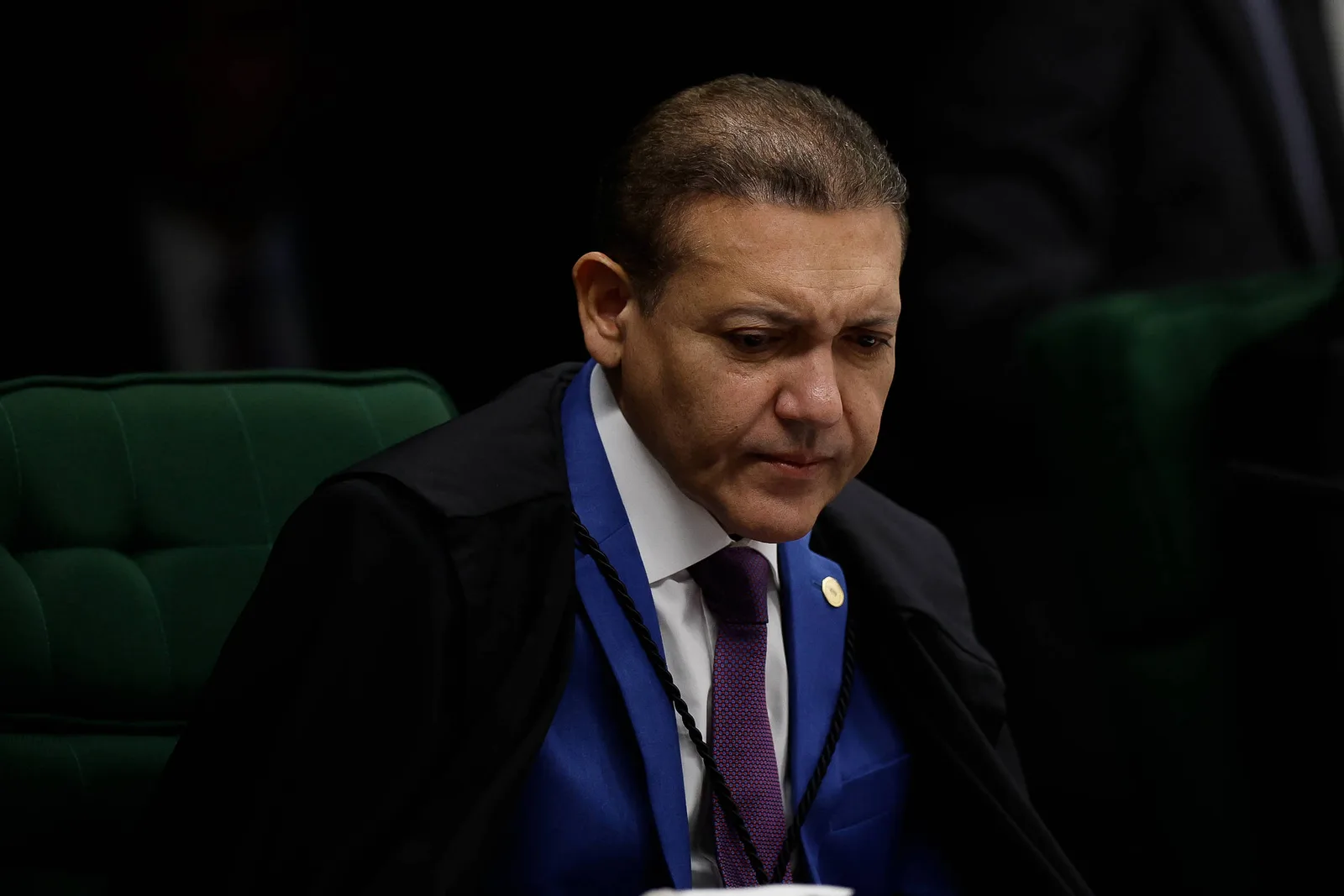 Mensagens ligam ministro identificado como “KN” a casa reservada por Vorcaro no Rio