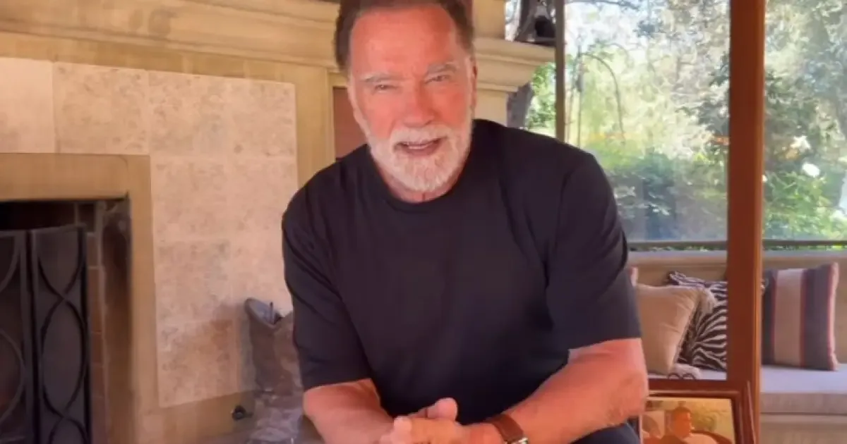 Schwarzenegger paga US$ 1 por ano para manter traje de Mr. Freeze