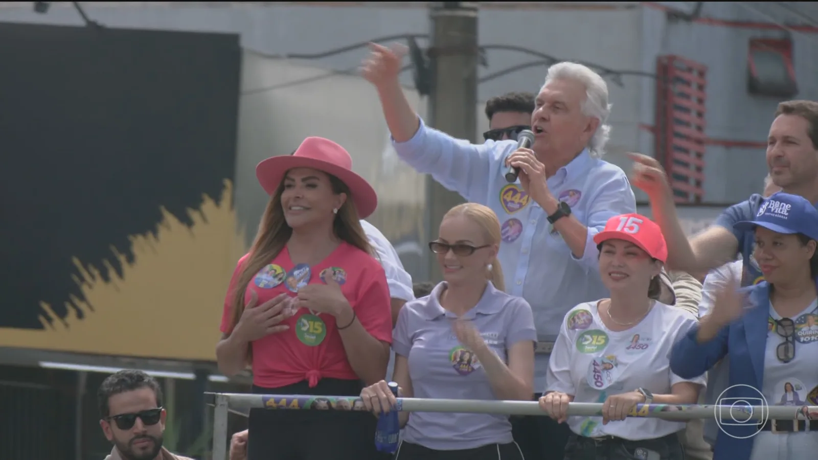 Caiado participa de carreatas e defende ensino profissionalizante em Goiás