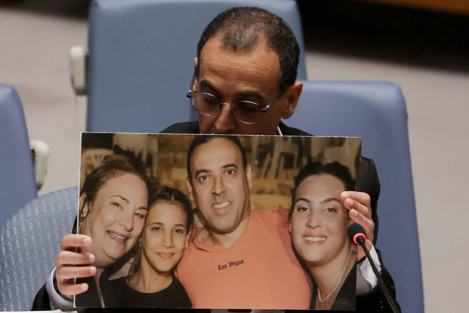 Eli Sharabi relata 491 dias de cativeiro em túneis de Gaza