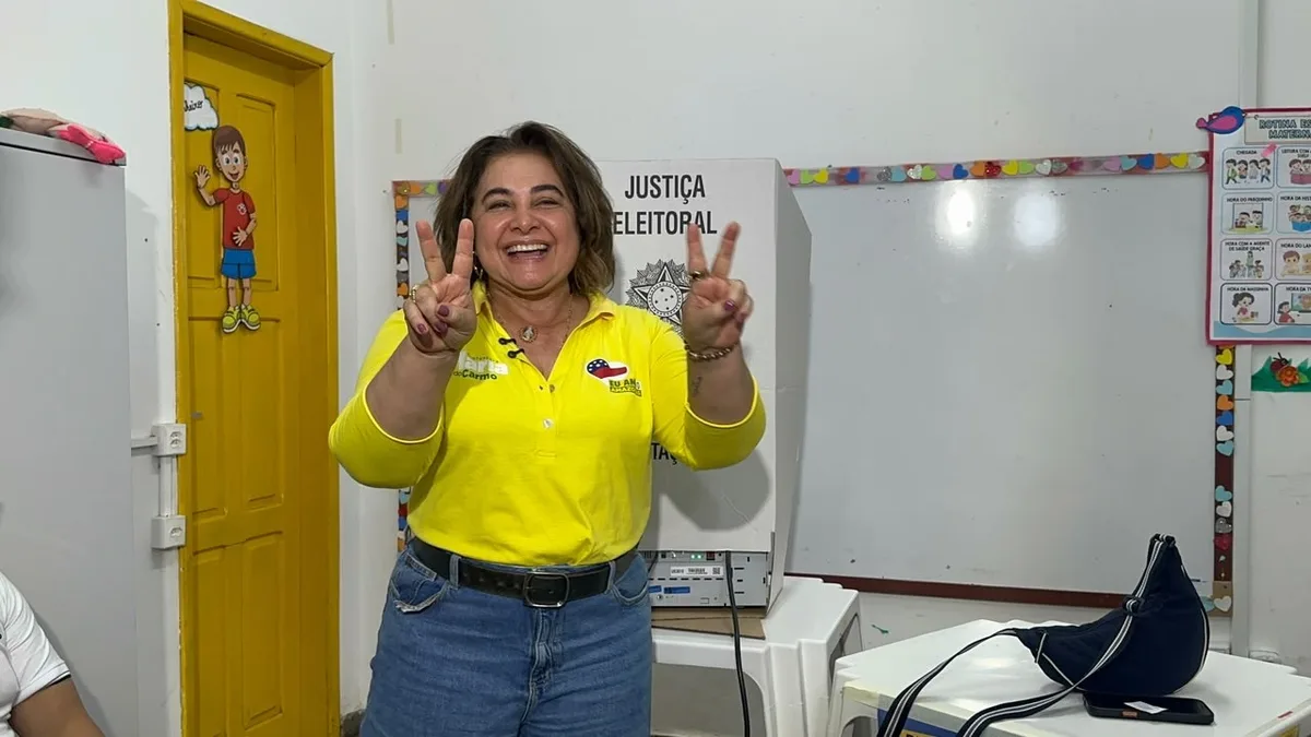Candidata ao governo do Amazonas vota em Manaus e mira segundo turno