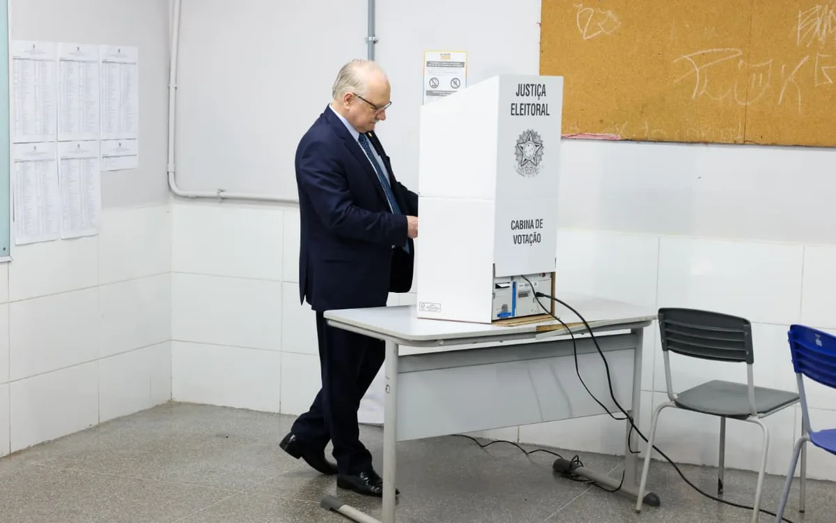Fachin defende respeito ao voto e participação nas eleições de 2026