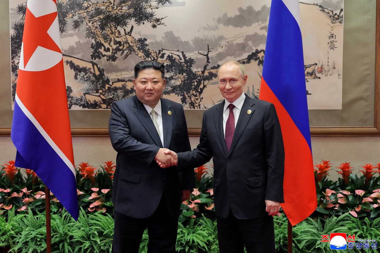 Coreia do Norte diz que ampliará cooperação militar e política com a Rússia