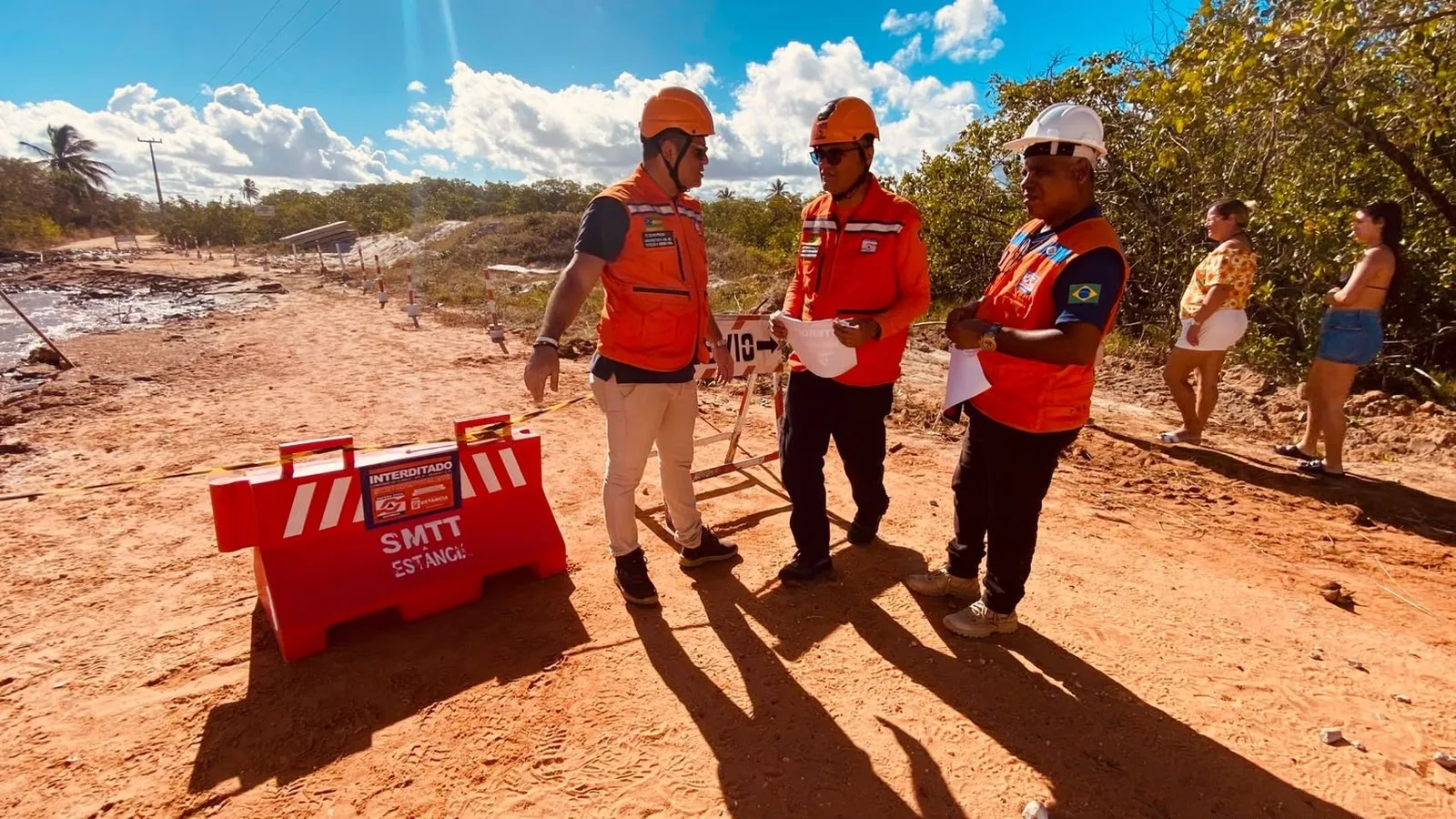 Erosão interdita acesso à Ponta do Saco, em Estância