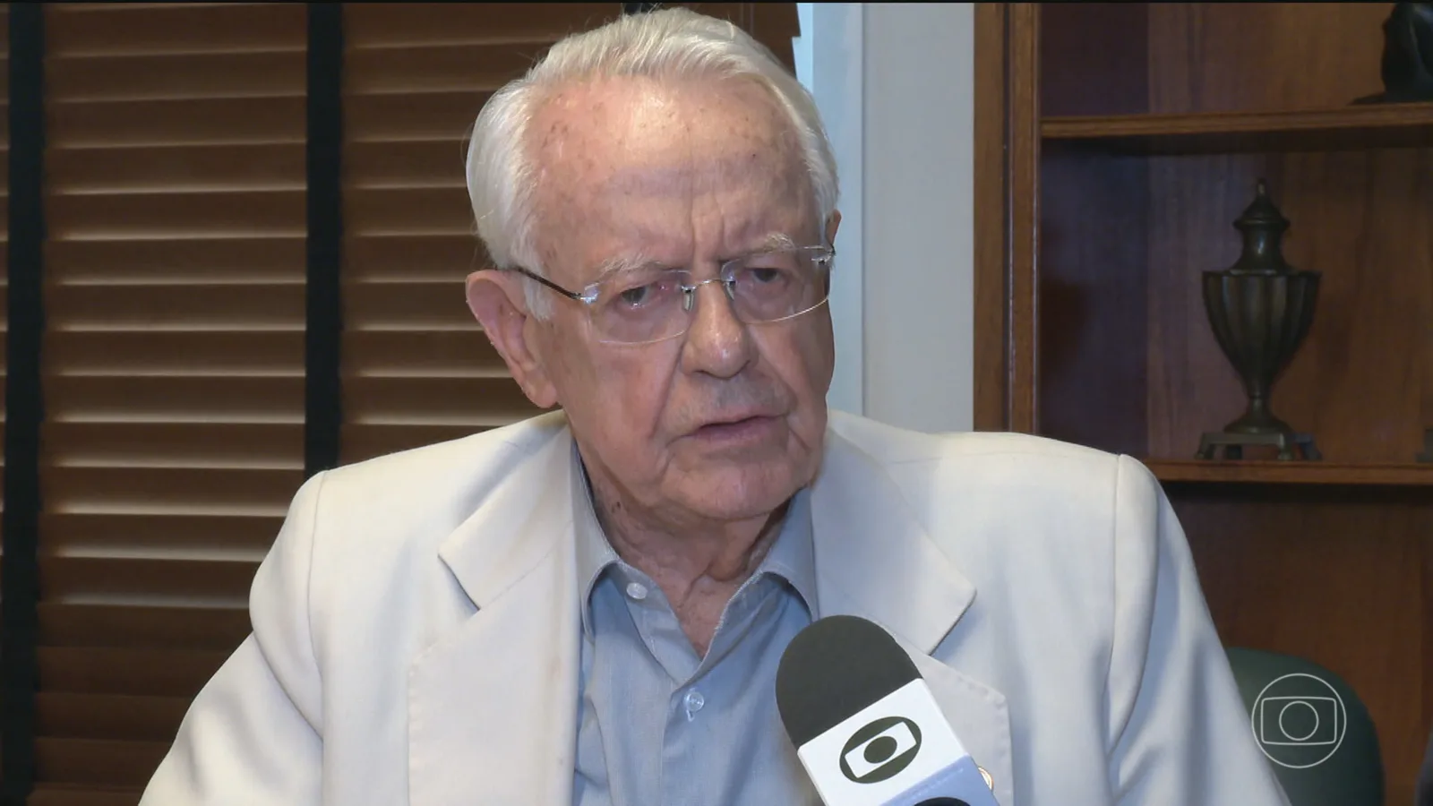 Aposentados do STF pedem apuração sobre crise na Corte; Fachin avalia levar casos ao plenário