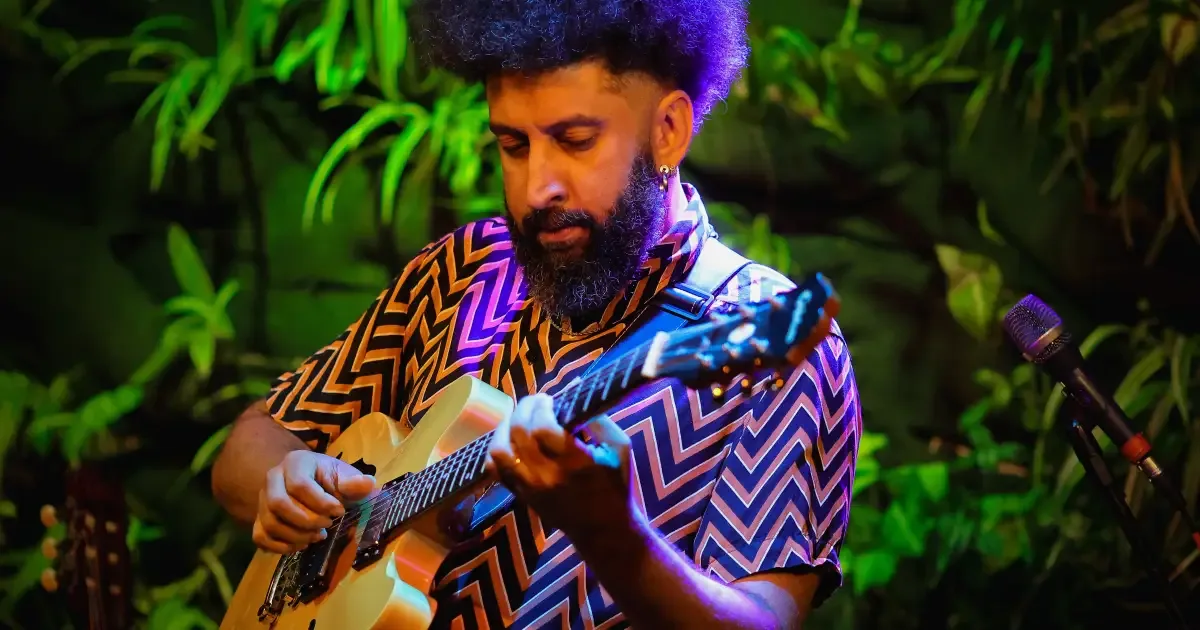 Edson Arcanjo leva show de 25 anos ao Clube do Choro