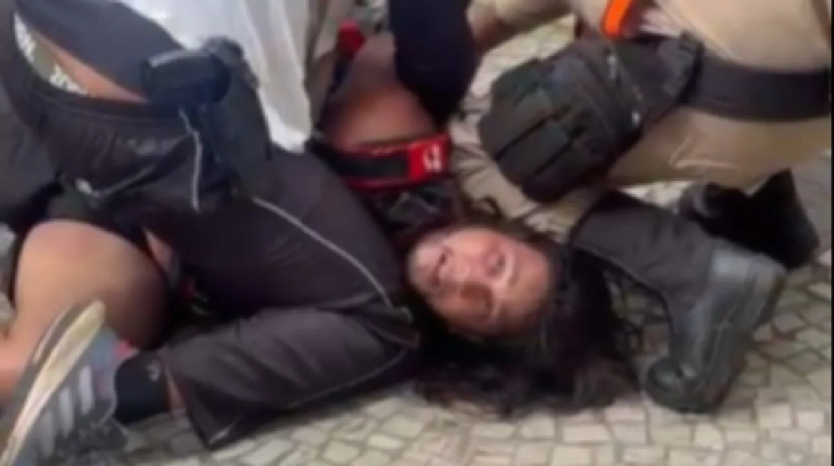 Entregador passa mal durante abordagem da Guarda Municipal em Ipanema