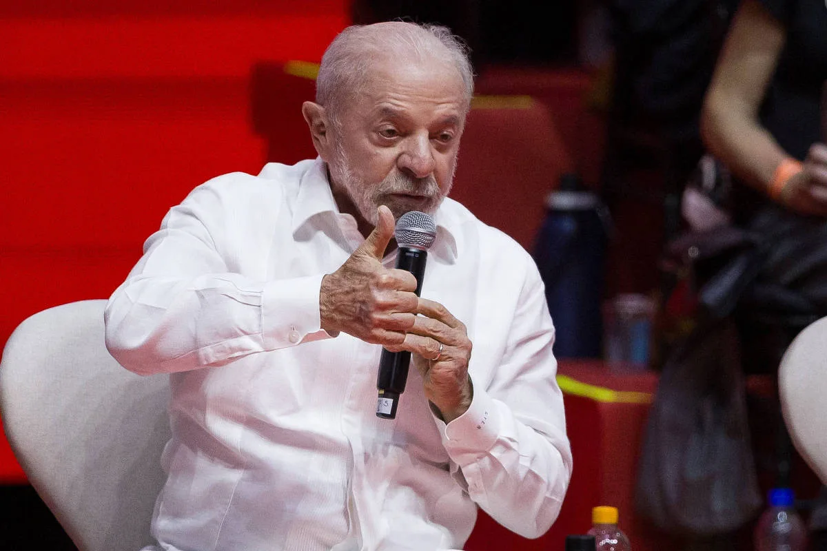Lula afirma que título de padroeira de Nossa Senhora Aparecida será mantido