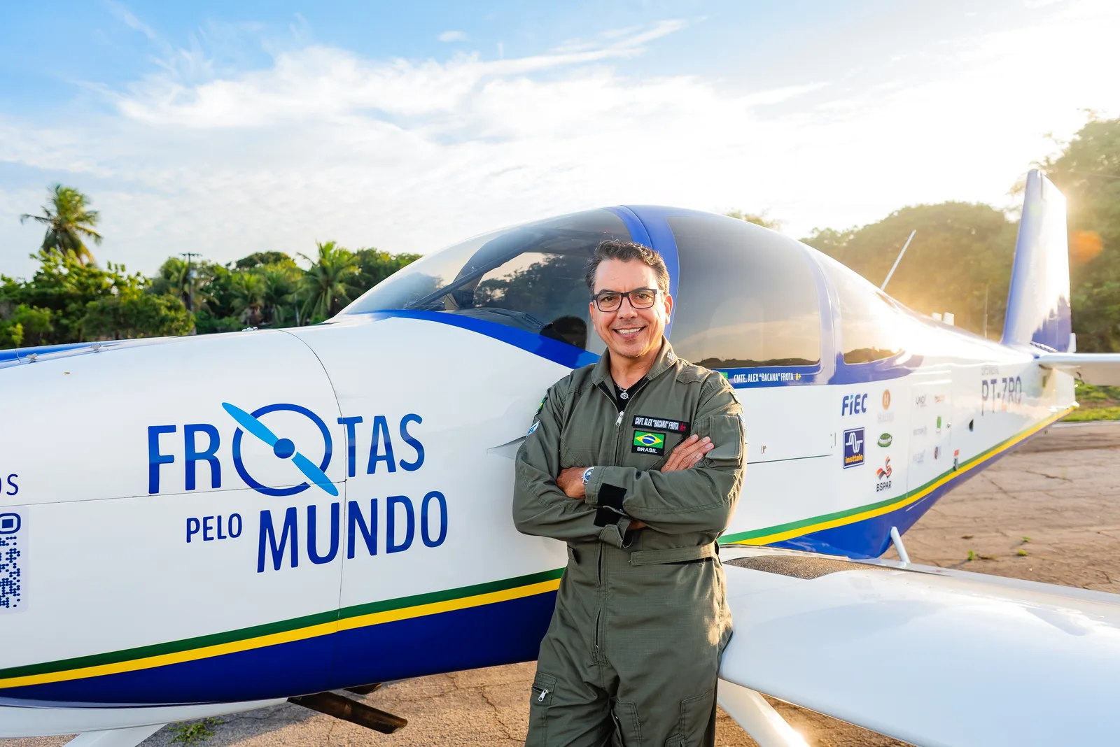 Alex Frota conclui volta ao mundo sozinho em avião monomotor experimental