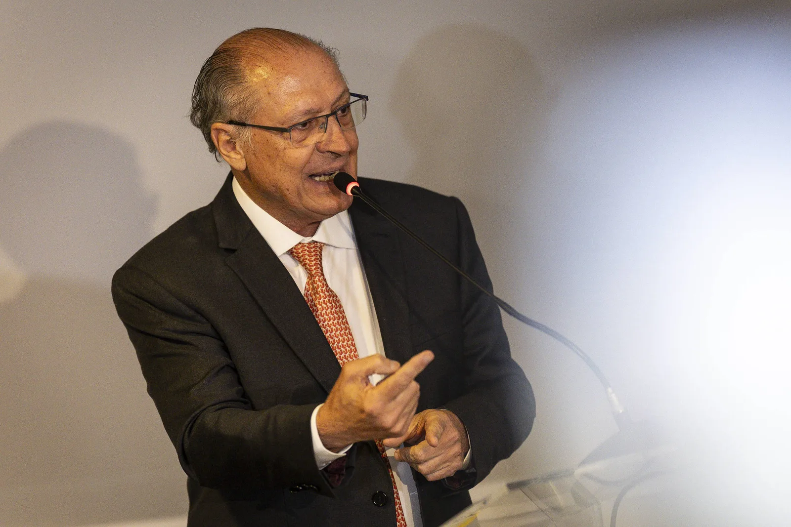 Alckmin diz que governo com Lula manteria tradições religiosas do Brasil