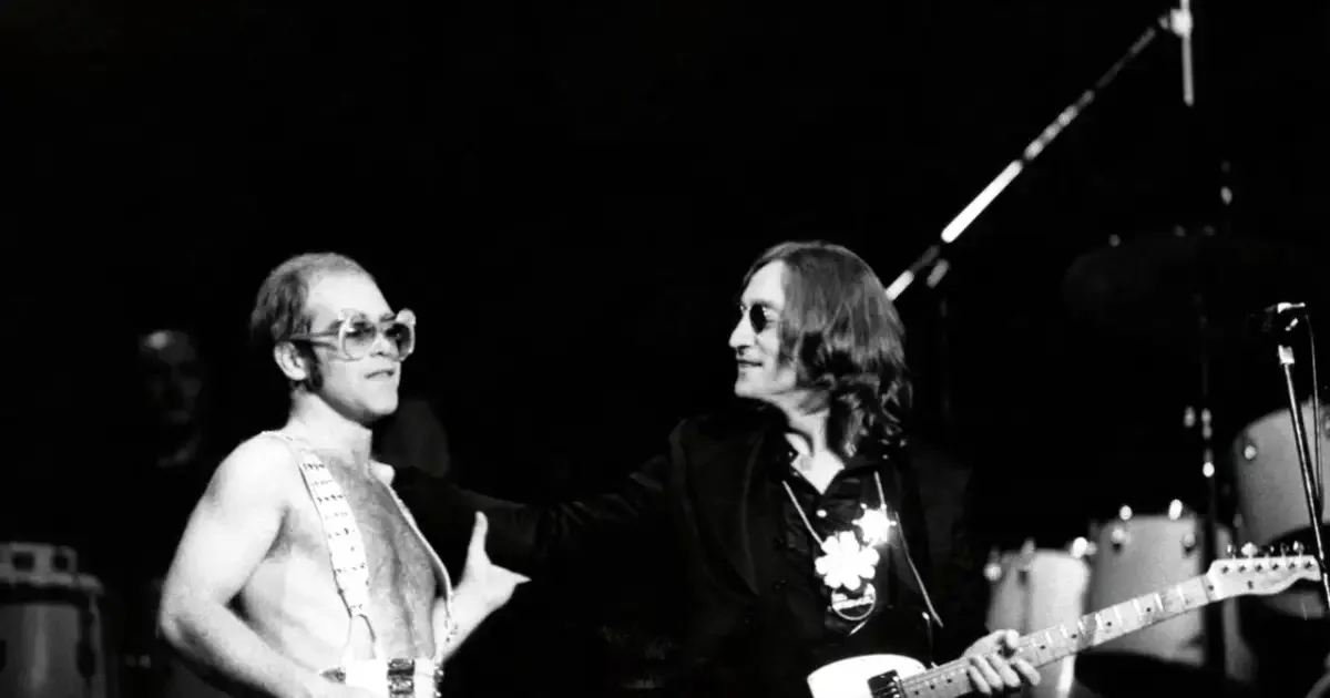 Elton John levou John Lennon a um show que mudou sua última fase ao vivo