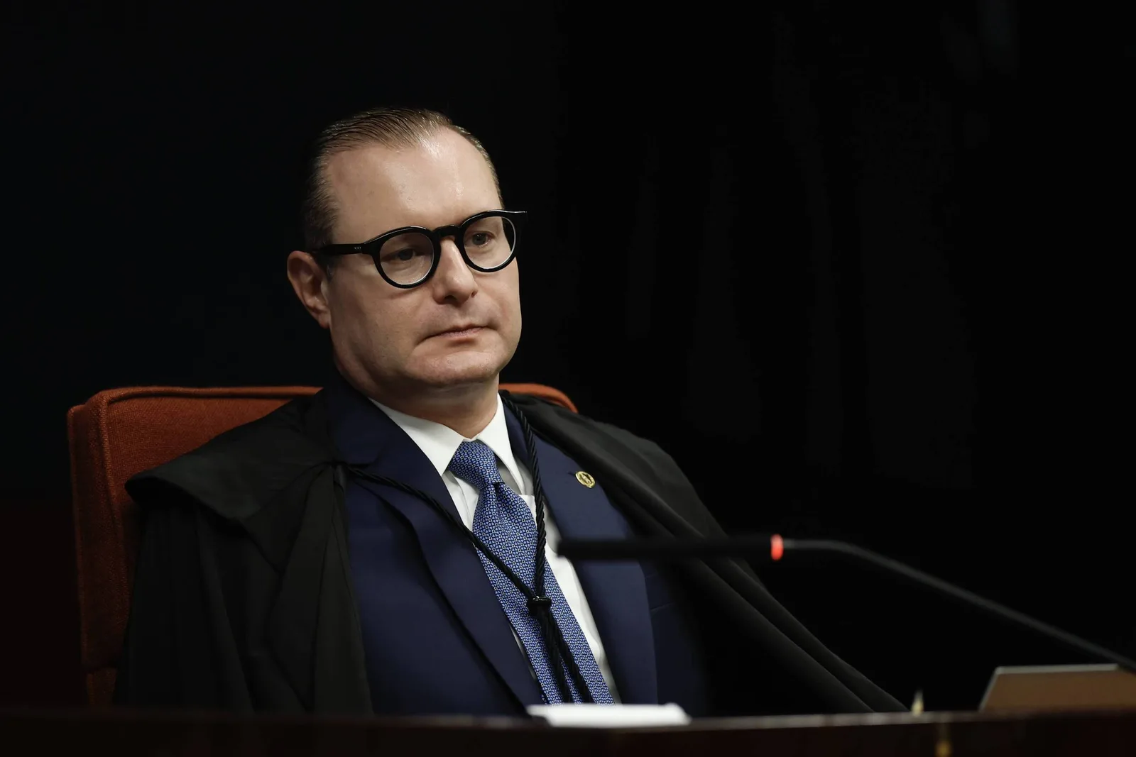Zanin recebe dados do celular de Vorcaro antes de julgamento no STF