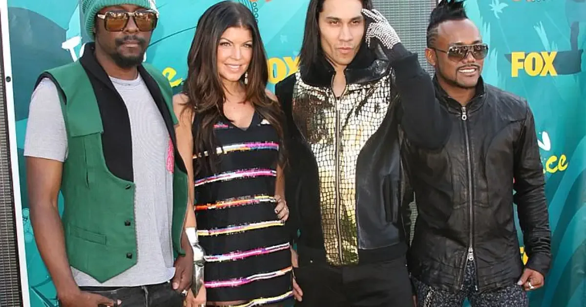 Will.I.Am manda mensagem a Fergie durante apresentação do Black Eyed Peas
