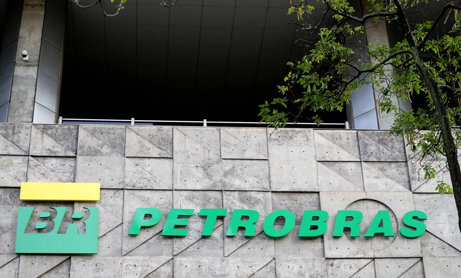 Subsídio de 30 dias mantém preço do diesel da Petrobras às distribuidoras