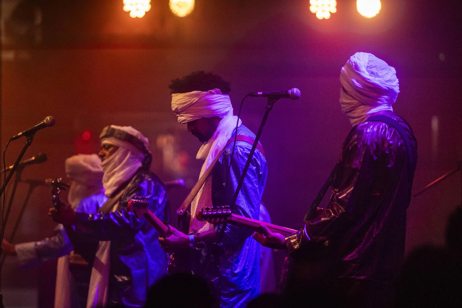 Tinariwen transforma experiência tuaregue em música no Brasil