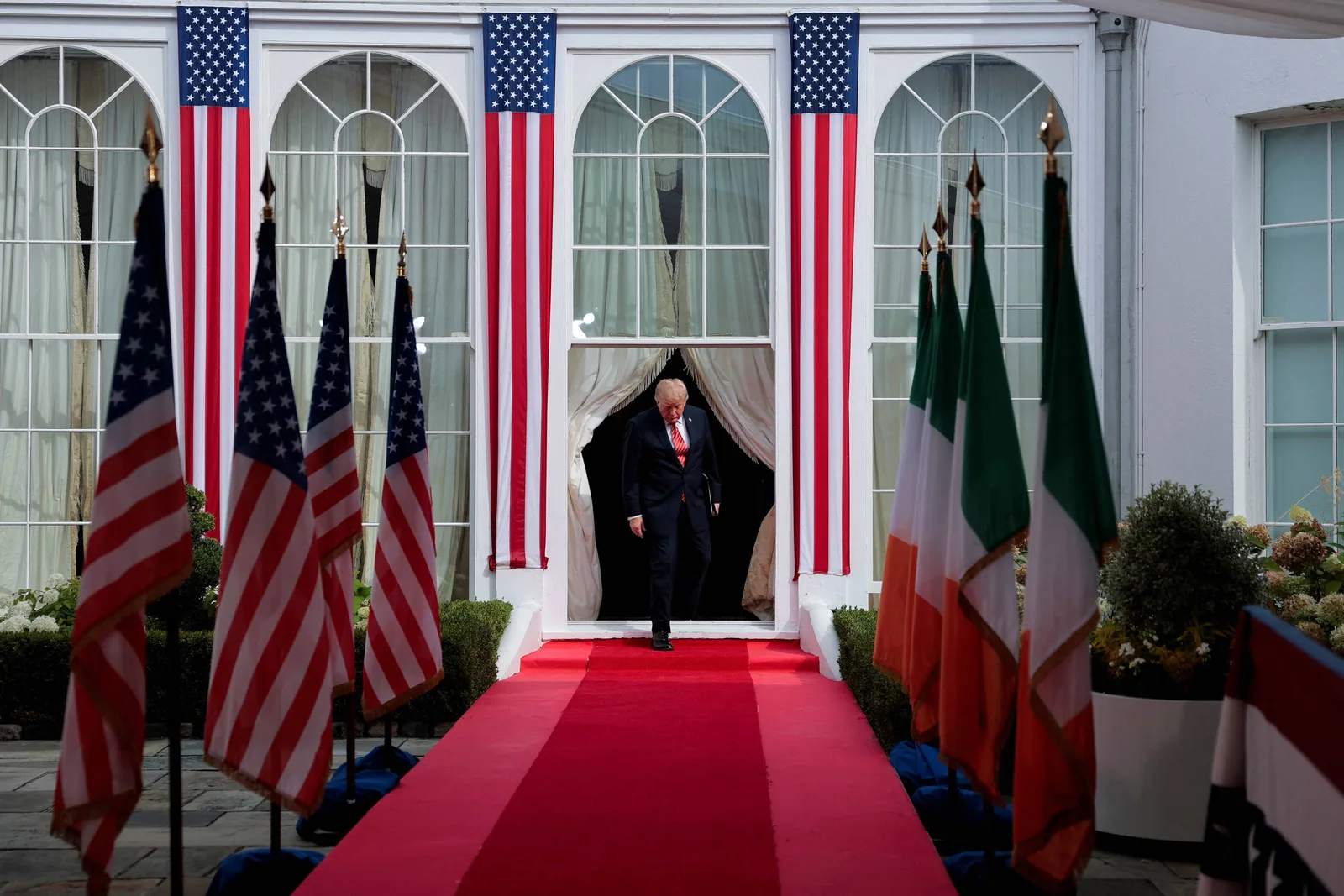 Declaração de Trump sobre Irlanda do Norte amplia tensão com unionistas