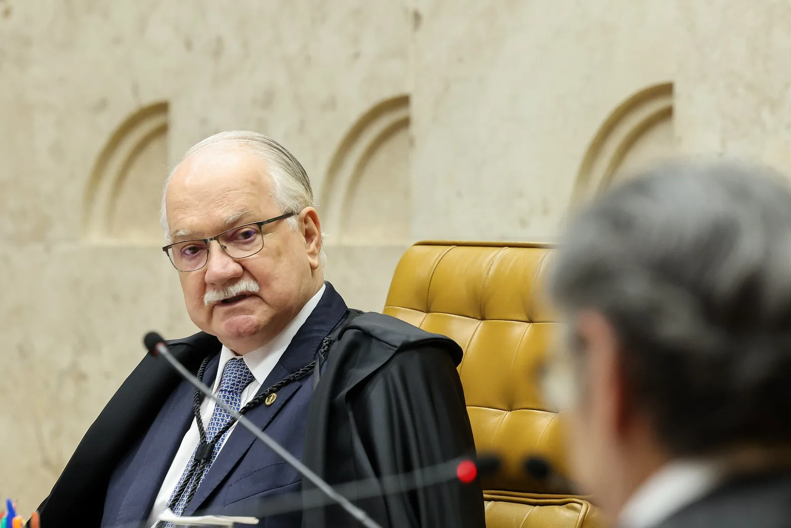 Fachin pode rever pauta de julgamento sobre Moraes e Mendonça, avalia jurista