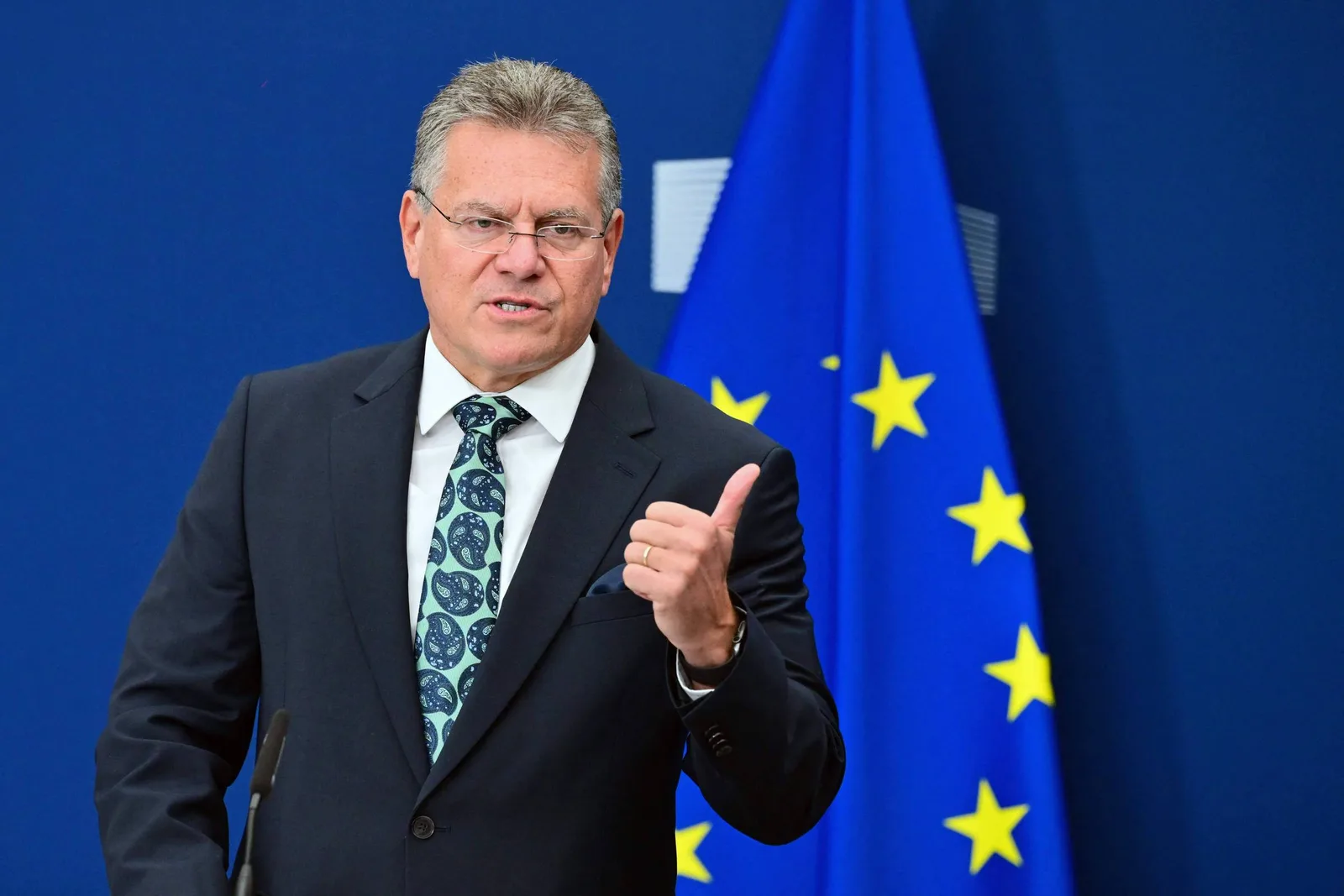 União Europeia e Filipinas avançam em pacto comercial sobre tarifas
