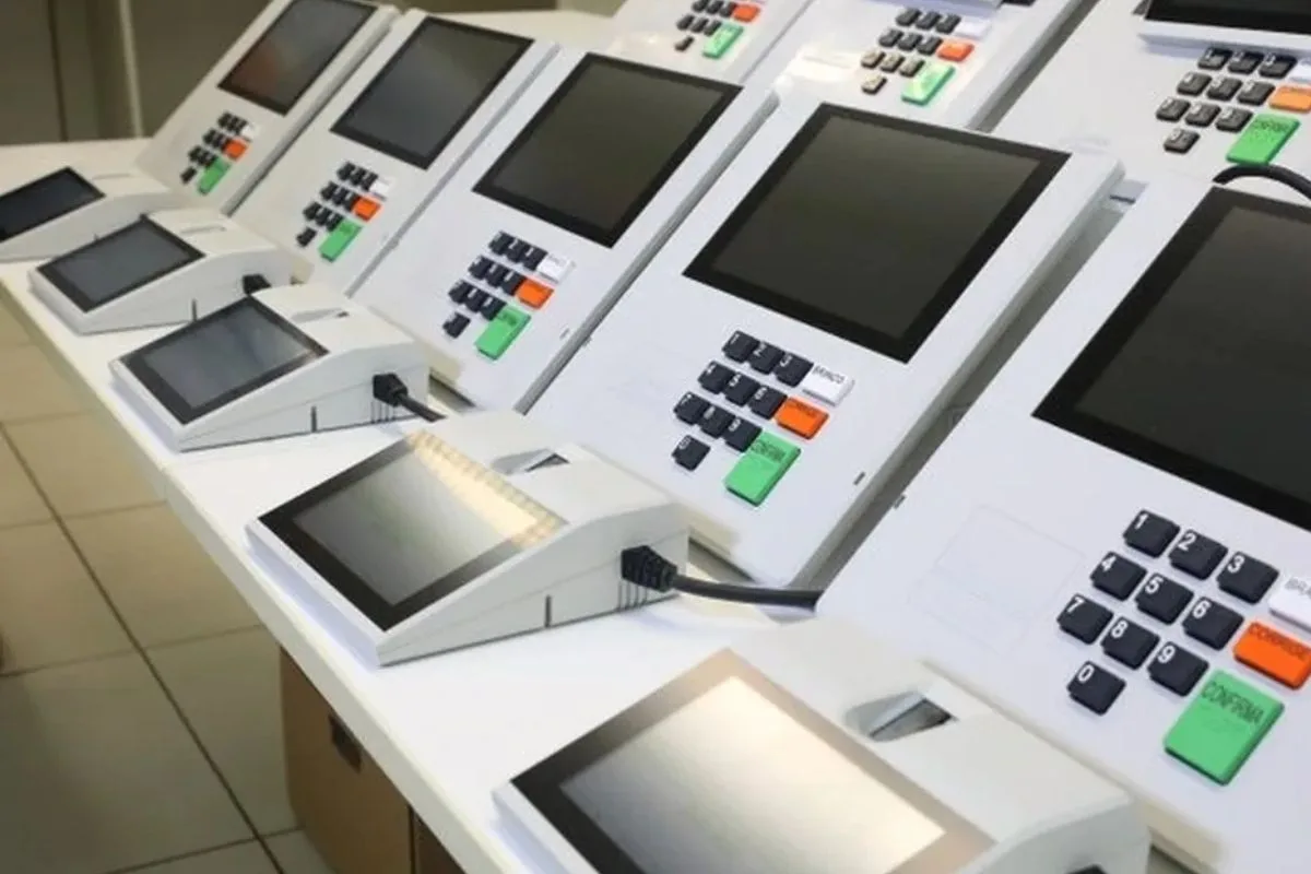 TSE conclui lacração dos programas que serão usados nas eleições