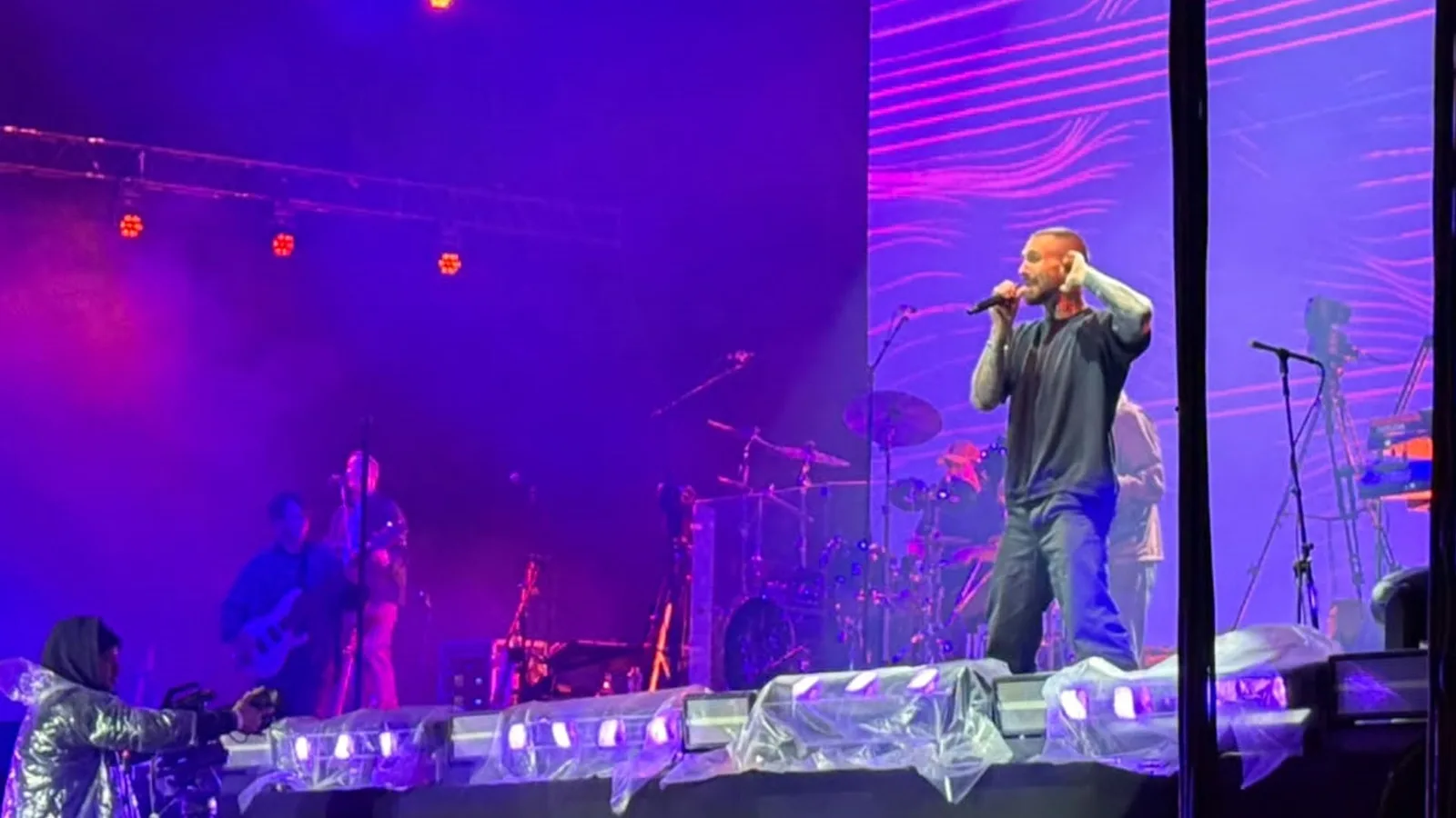 Maroon 5 reúne 25 mil pessoas em estreia da turnê no Brasil