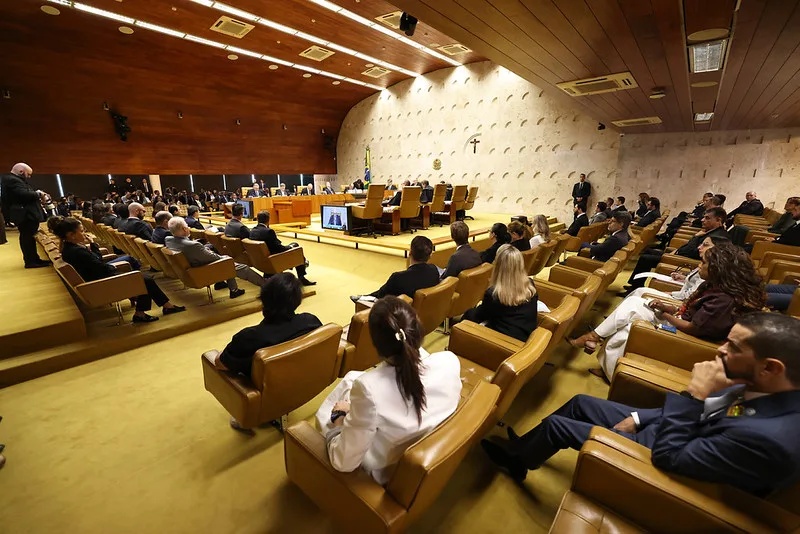 Fachin suspende novamente sessão do Plenário do STF em meio a crise interna