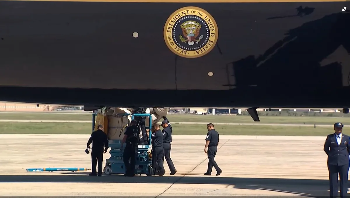 Aeronave oferecida pelo Catar passa por inspeção antes de voo de Trump