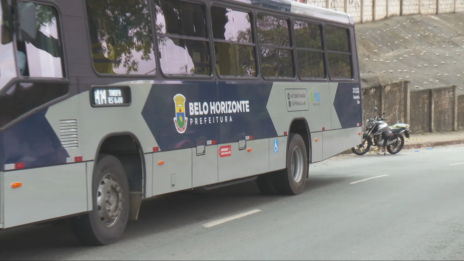 Perícia investiga morte de passageiro após queda de moto em Belo Horizonte