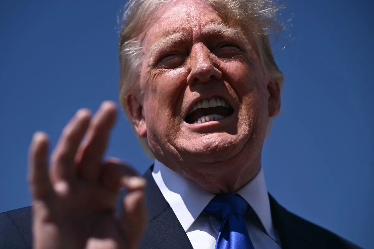 Trump avalia eliminar o Irã, pressionar economia ou negociar