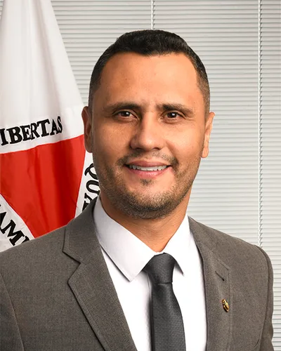 Cleitinho vence eleição para governador de Minas Gerais no primeiro turno