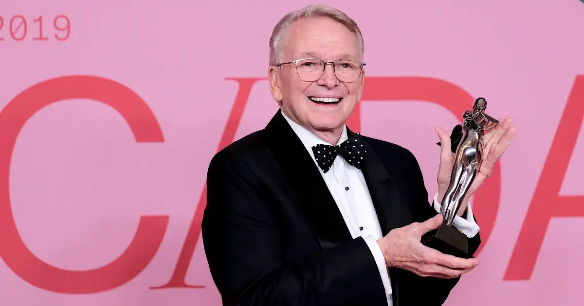 Bob Mackie, figurinista de estrelas da música e da TV, morre aos 87 anos