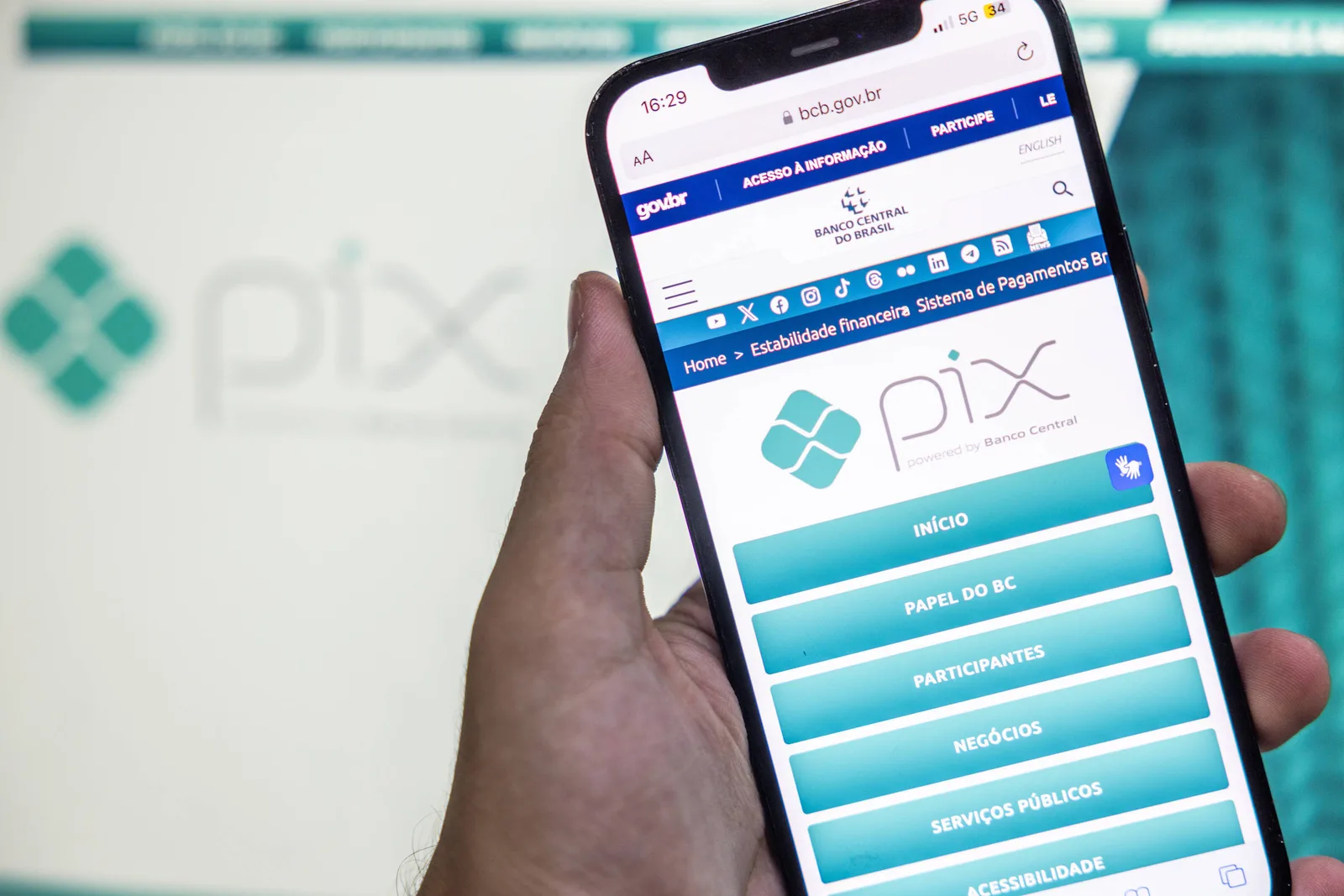 Pix terá novas regras para segurança, cobranças e contas-salário