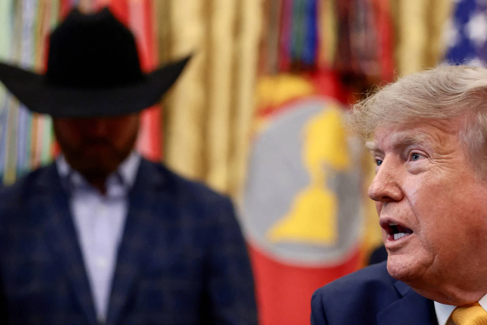 Trump anuncia medidas para pecuária e processamento de carne nos Estados Unidos