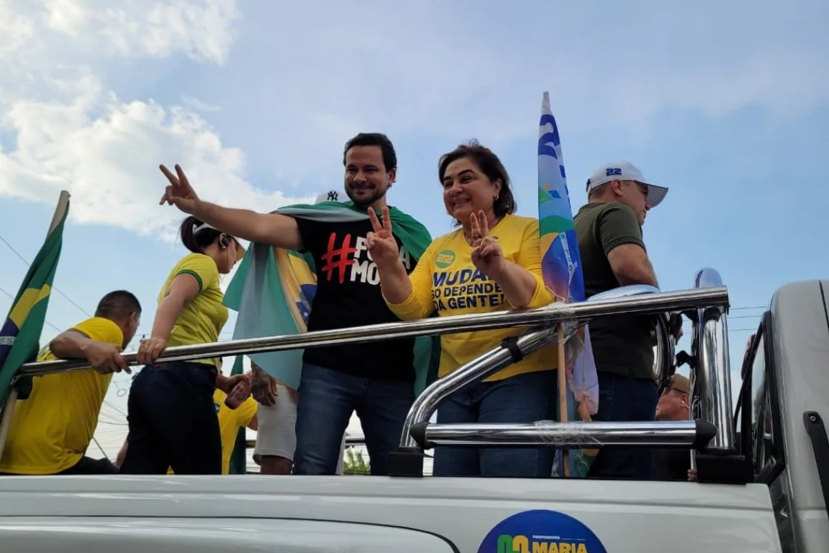 Maria do Carmo defende redução da estrutura administrativa em carreata no Amazonas