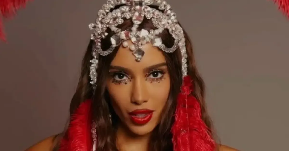 Anitta assume posto na Grande Rio e comenta escolha para 2027