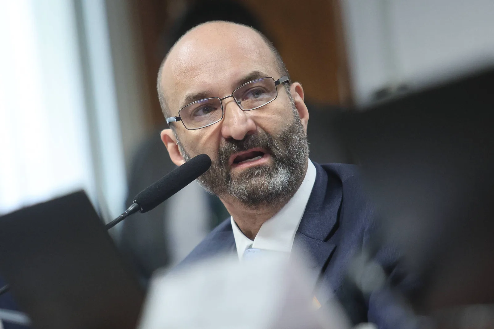 Acordo de Mansur aponta rota de recursos do caso Master no exterior
