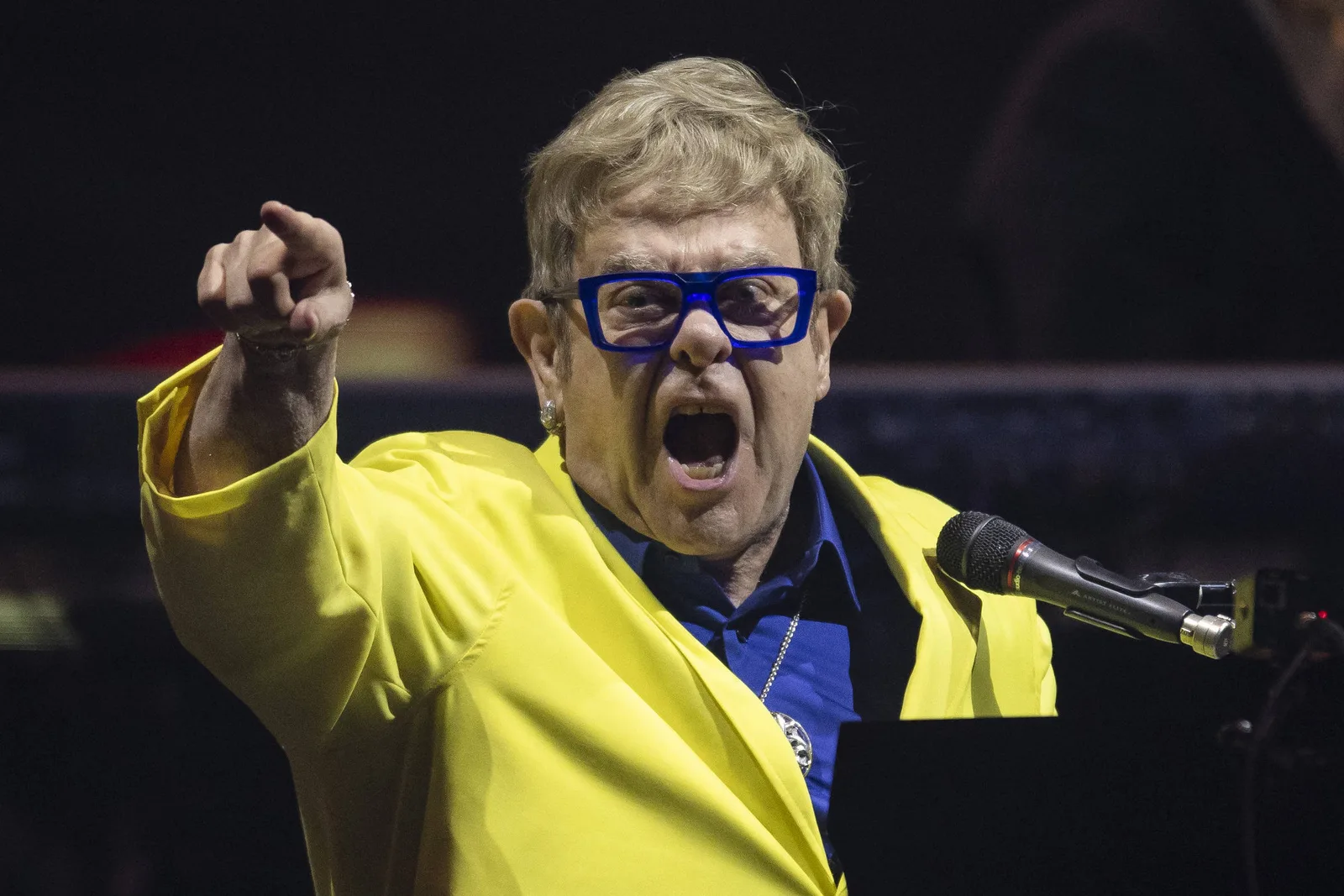 Elton John encerra passagem pelo Brasil com clássicos e despedida no Rock in Rio