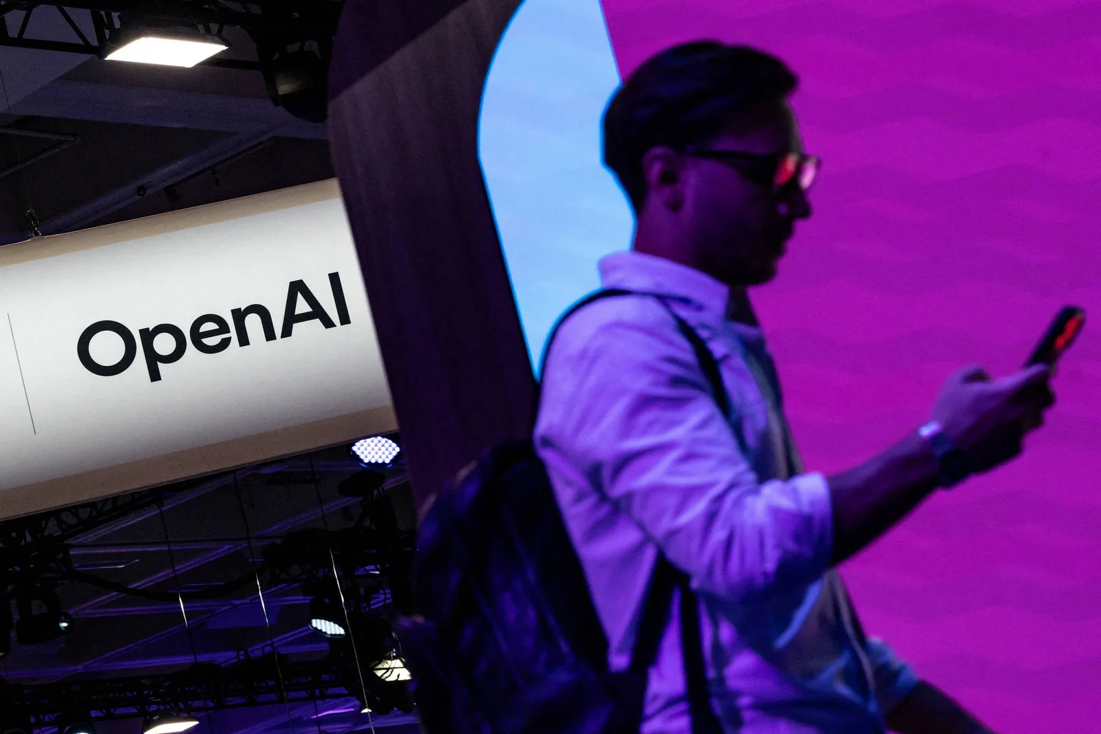 OpenAI adia lançamento do GPT-6.1 Astra após falhas em testes de segurança