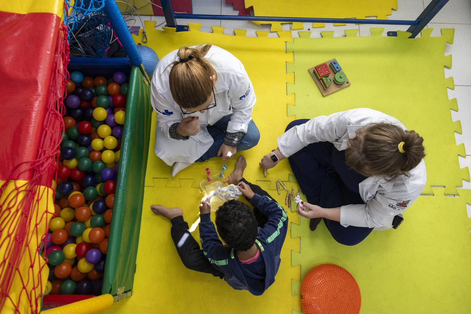 Autismo e decisões judiciais pressionam previsão do BPC para 2027