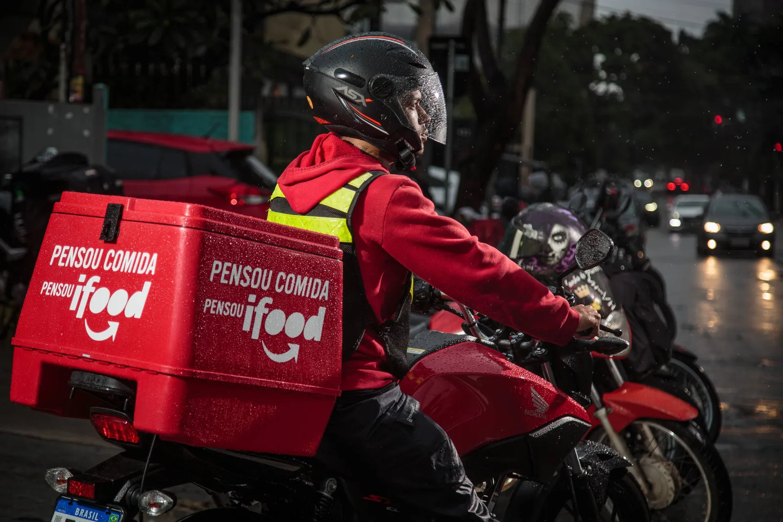 Aiqfome leva ao Cade denúncia sobre exclusividade do iFood no interior
