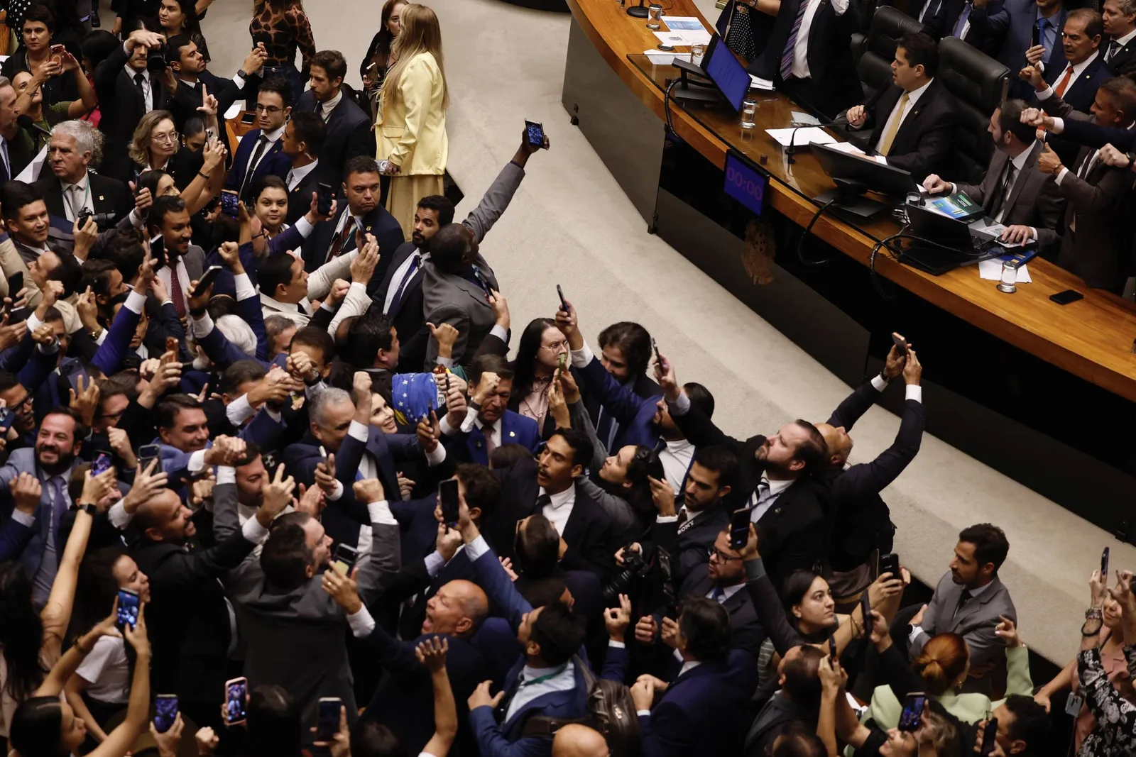 Homens e eleitores de maior renda rejeitam mais o Congresso, aponta Datafolha