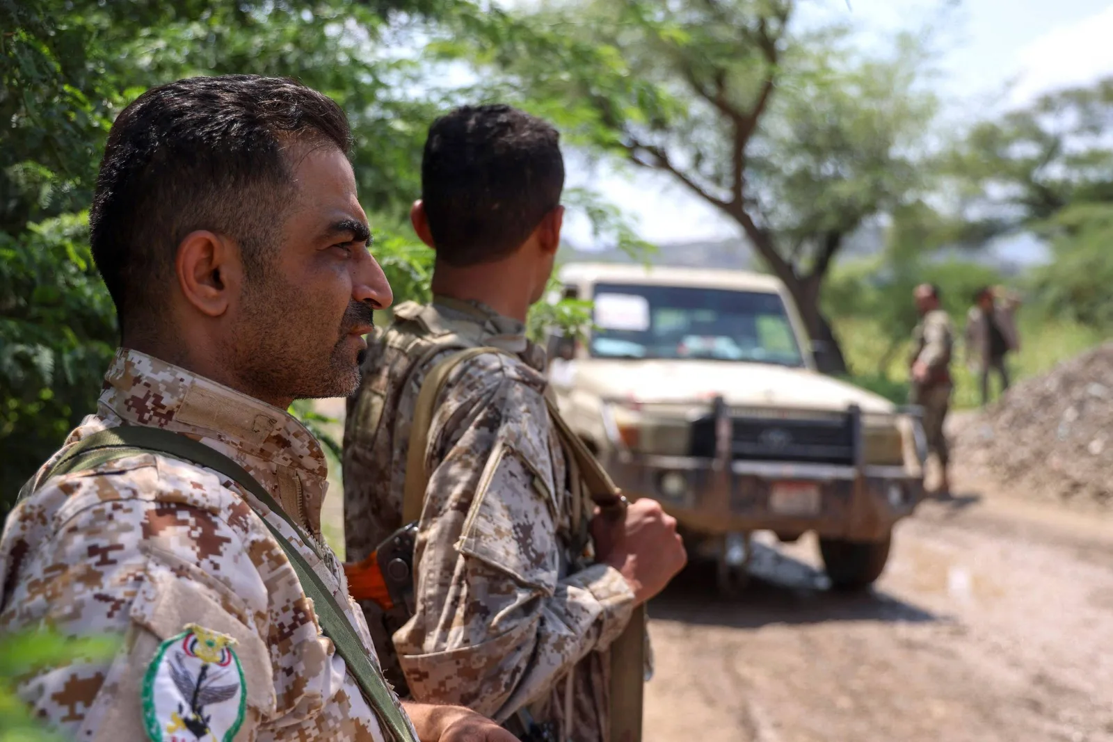 Governo iemenita inicia operação para recuperar áreas controladas pelos houthis