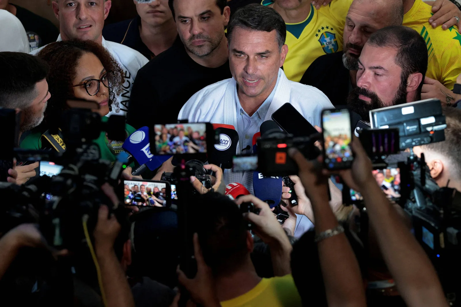 PT pede ao TSE cassação da chapa de Flávio por atuação de Marçal nas redes