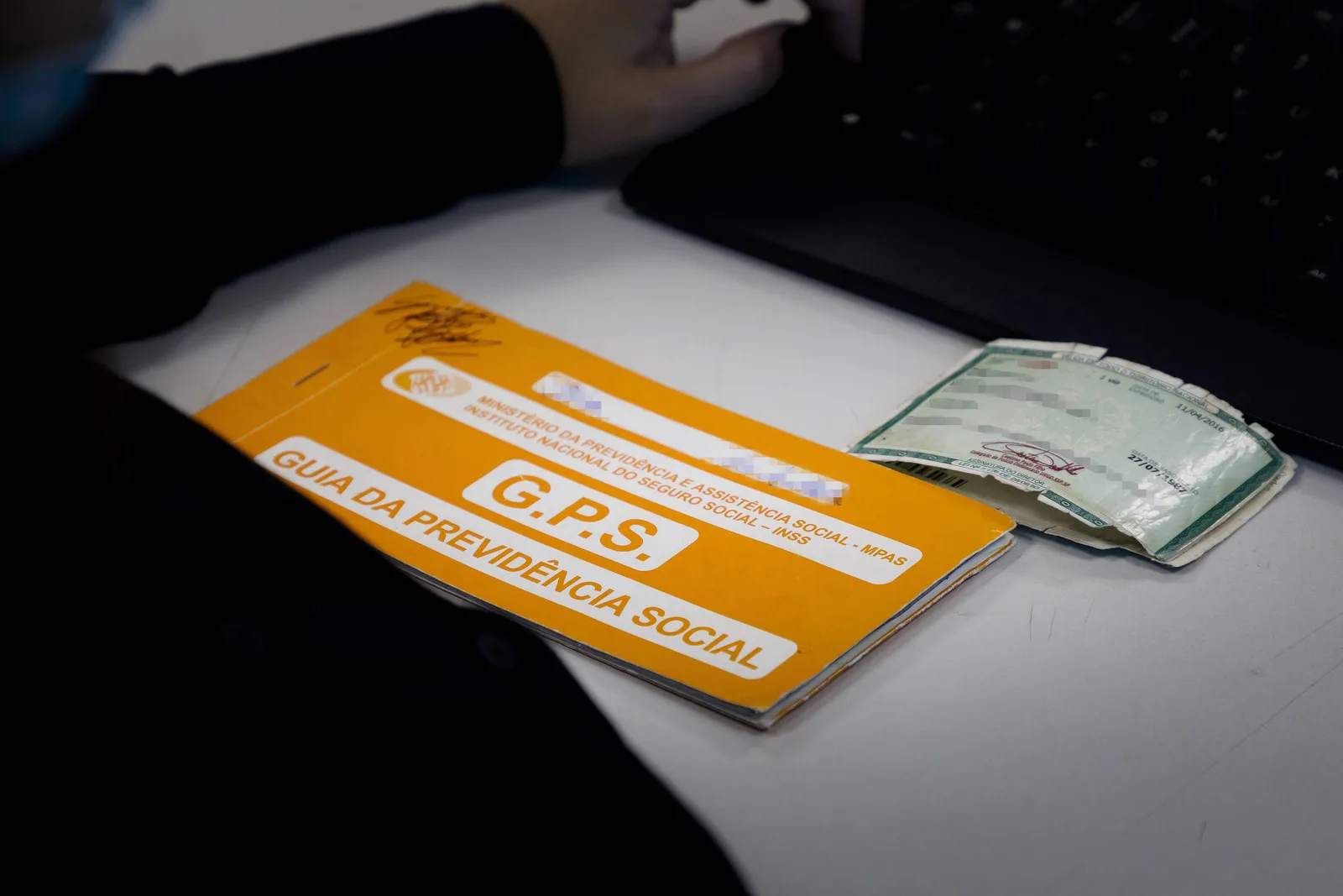Receita Federal impede R$ 1 bilhão em fraudes no salário-maternidade do INSS