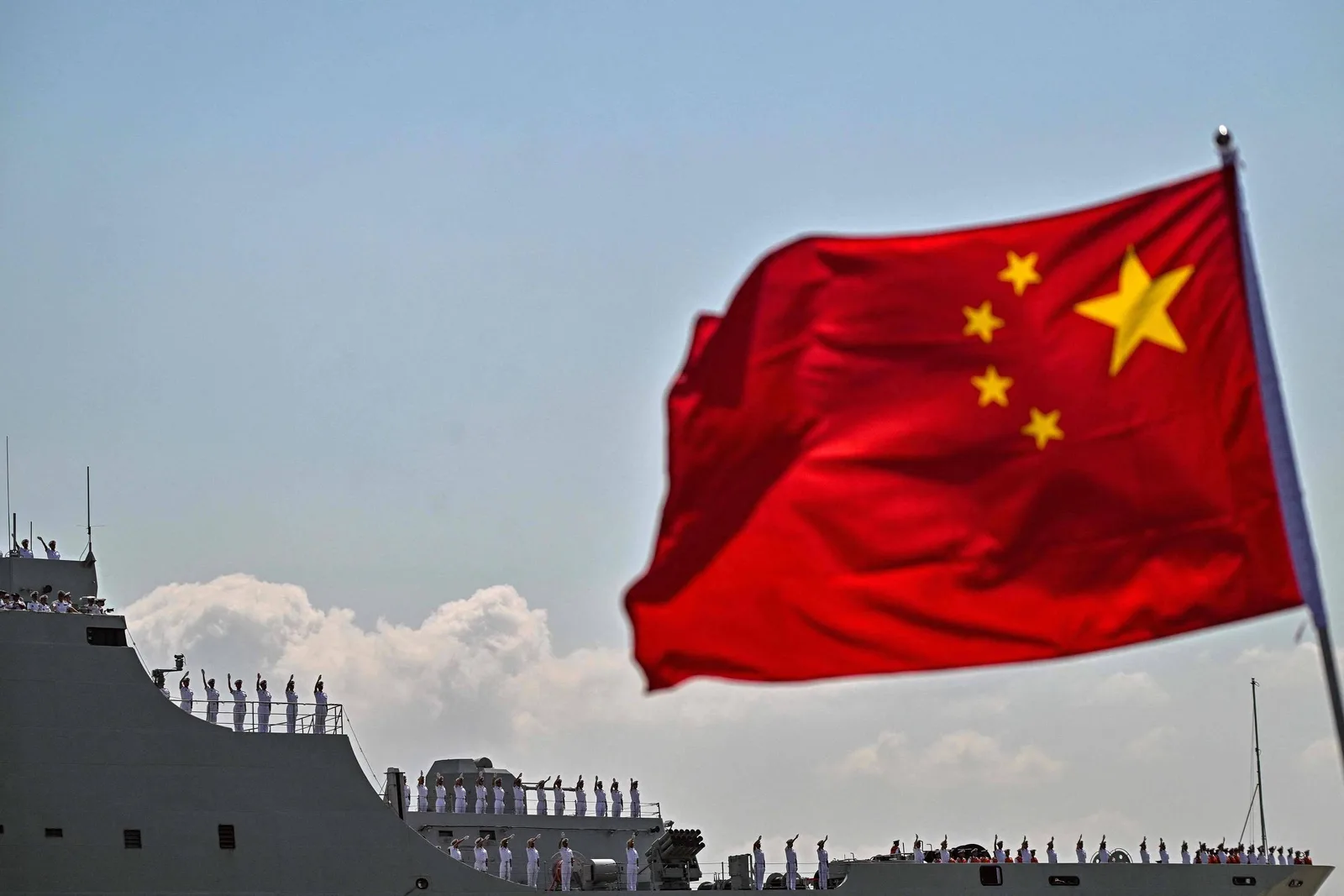 China vincula controle de viagens a regras de segurança tecnológica