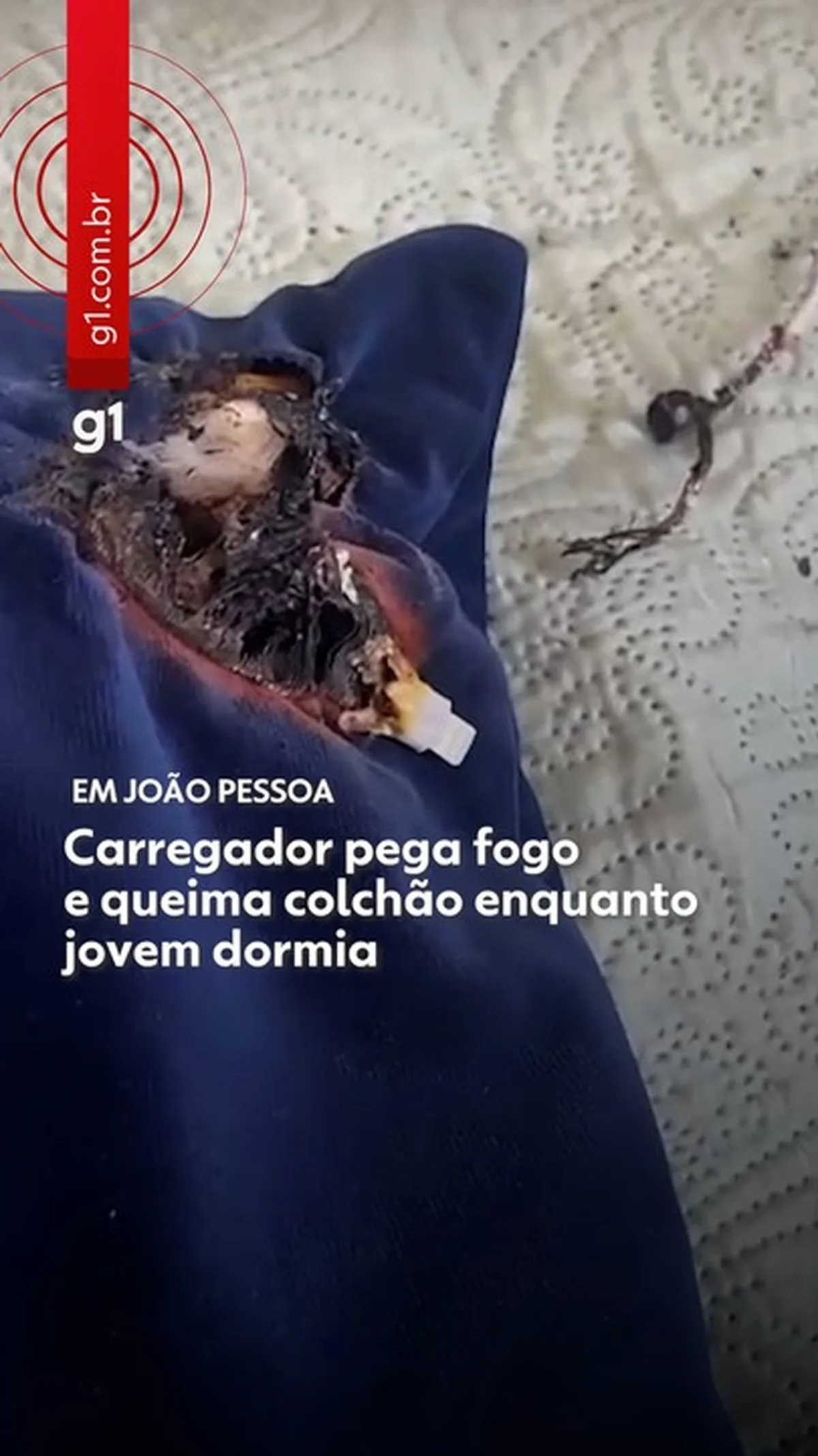 Vídeo de pai alerta para colchão queimado após celular ser deixado sob almofada