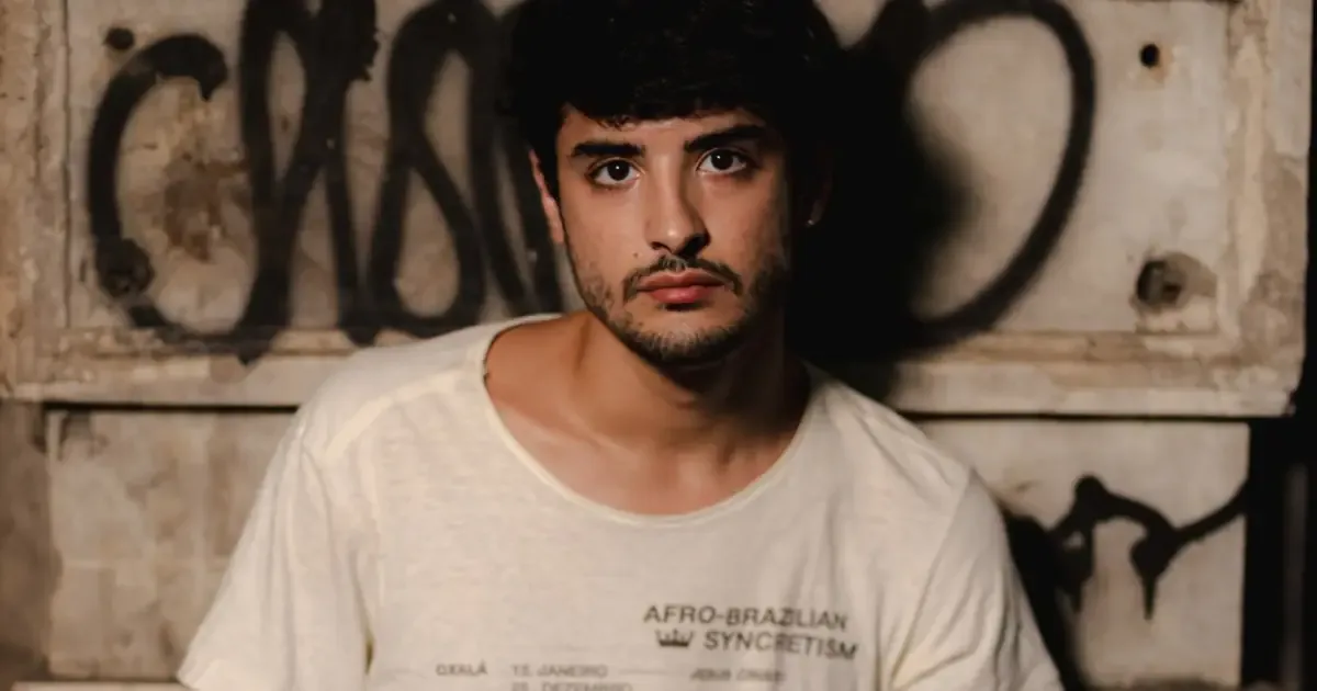 Vini Vercillo busca identidade própria após anos na banda do pai