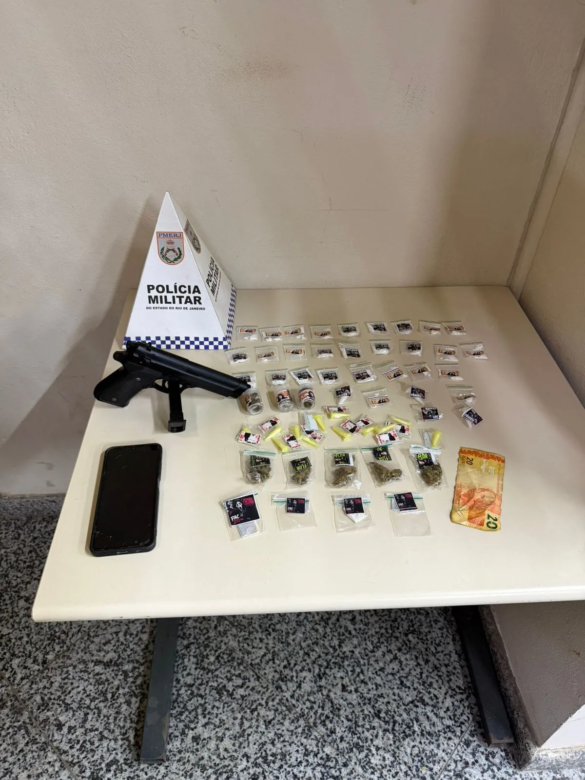 Apreensão em Paraty termina com suspeito preso e identidade preservada