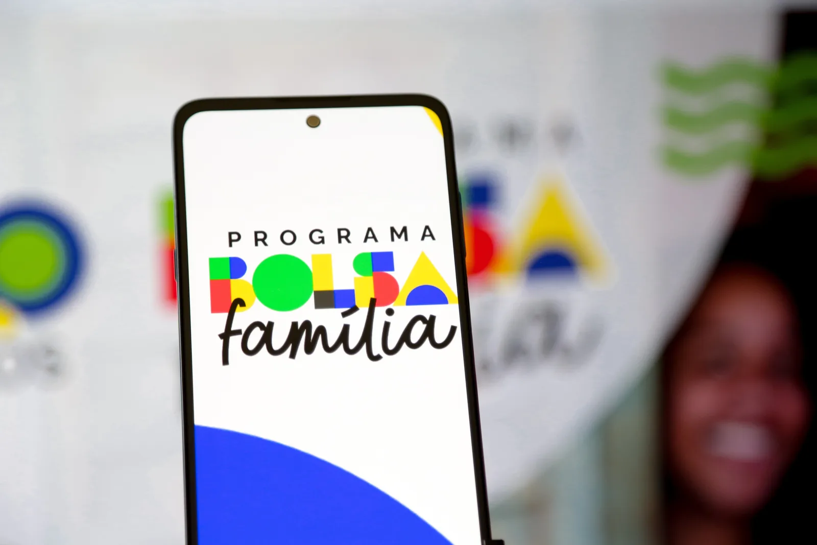 Reajuste do Bolsa Família eleva piso e será pago a partir de outubro