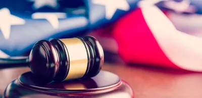 Kansas derruba punição criminal por taxas não pagas de registro