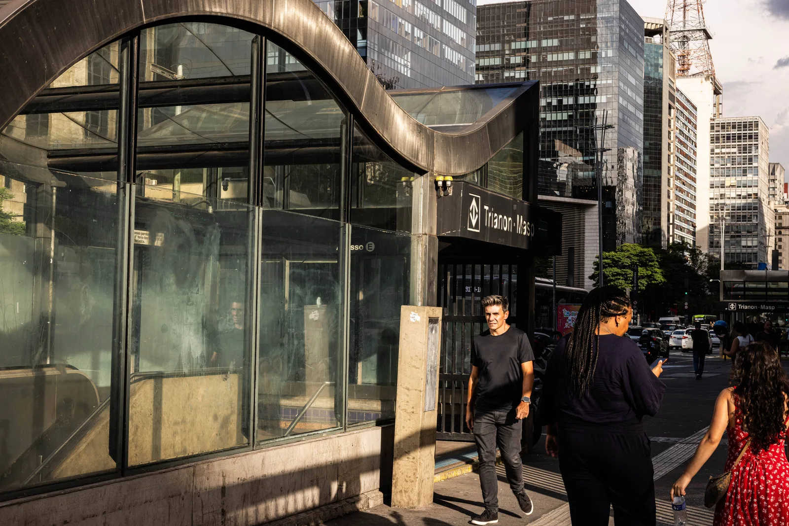 Estação Trianon-Masp é fechada após aumento de demanda durante ato na Paulista